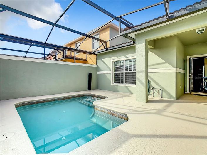 Image No.26-5 Bed Townhouse for sale