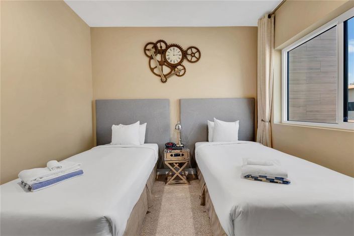 Image No.21-4 Bed Townhouse for sale