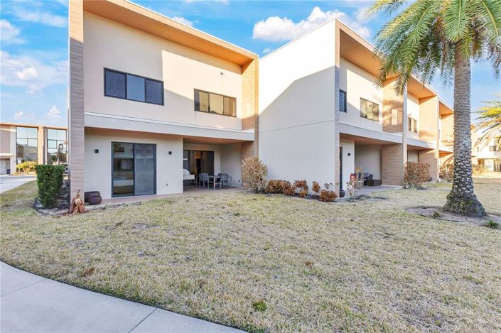 Image No.33-4 Bed Townhouse for sale