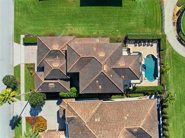 Image No.52-5 Bed Property for sale