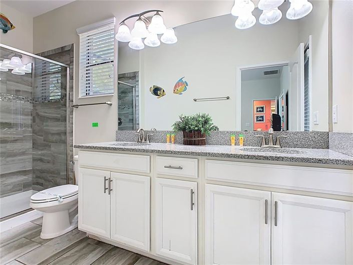 Image No.14-5 Bed Property for sale