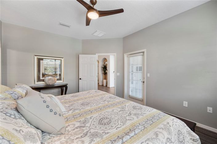 Image No.25-4 Bed Property for sale