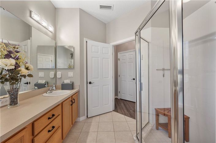 Image No.26-4 Bed Property for sale