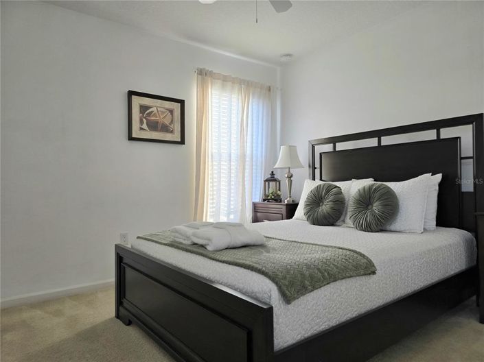 Image No.40-6 Bed Property for sale