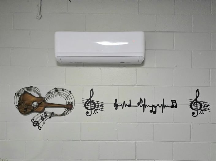 Image No.48-6 Bed Property for sale