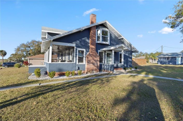 Image No.2-6 Bed Property for sale