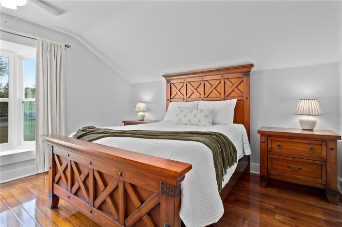 Image No.21-6 Bed Property for sale