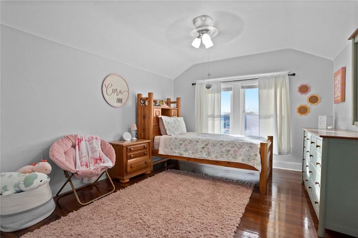 Image No.24-6 Bed Property for sale