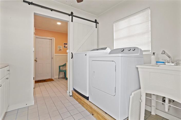 Image No.35-6 Bed Property for sale