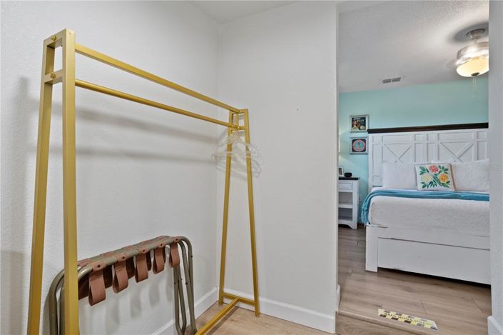 Image No.52-6 Bed Property for sale