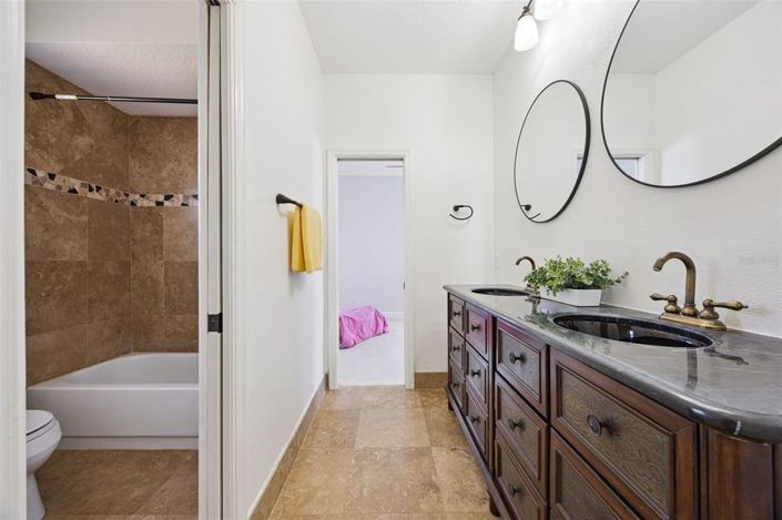 Image No.31-Propriété de 5 chambres à vendre à Orlando