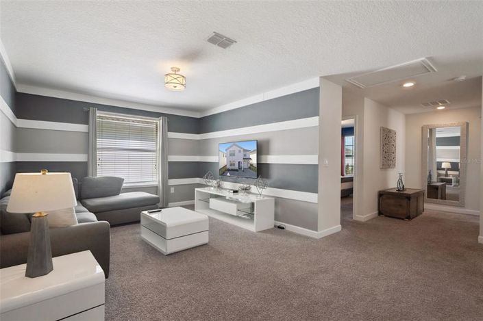 Image No.13-6 Bed Property for sale