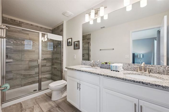 Image No.19-6 Bed Property for sale