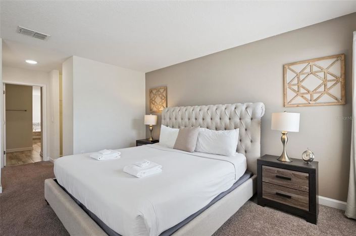 Image No.24-6 Bed Property for sale