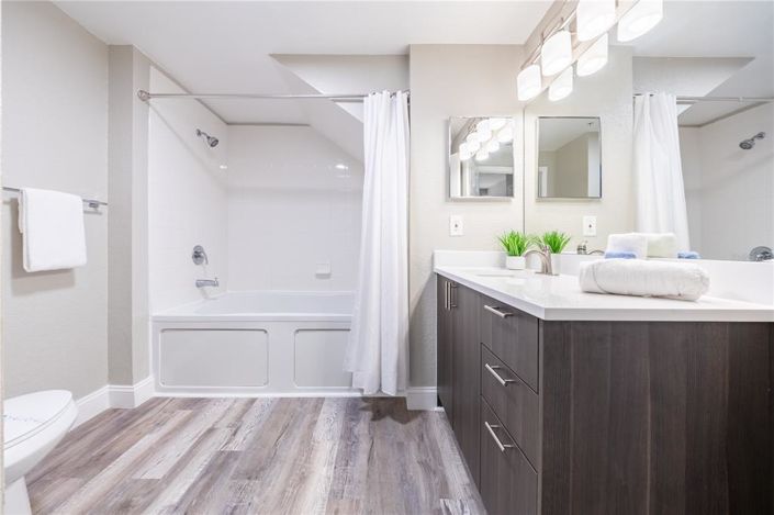 Image No.8-3 Bed Townhouse for sale