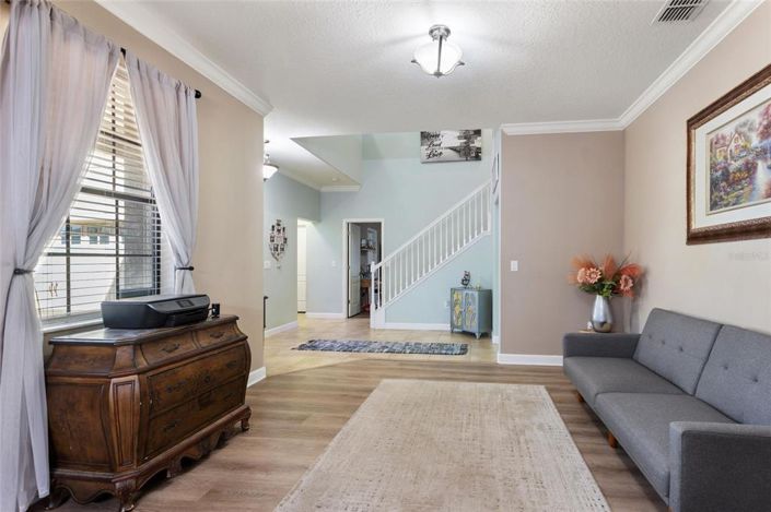 Image No.10-5 Bed Property for sale