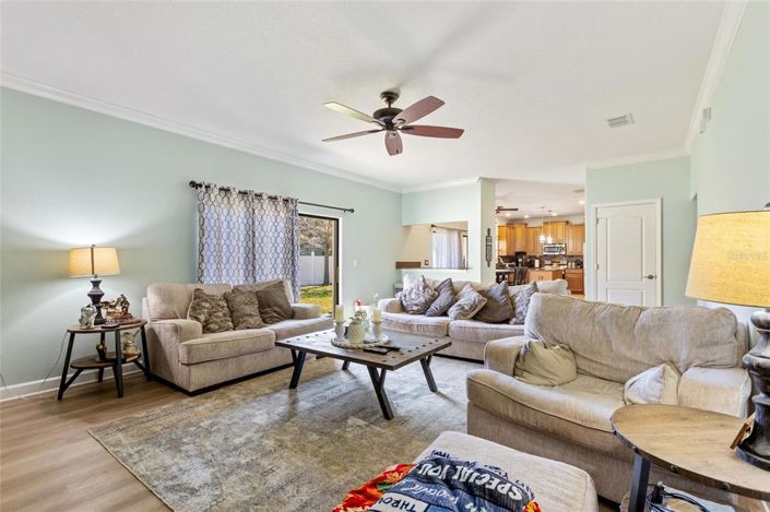 Image No.19-5 Bed Property for sale