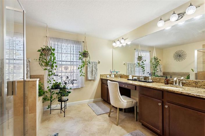 Image No.25-5 Bed Property for sale