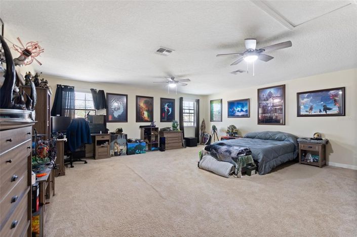 Image No.30-5 Bed Property for sale