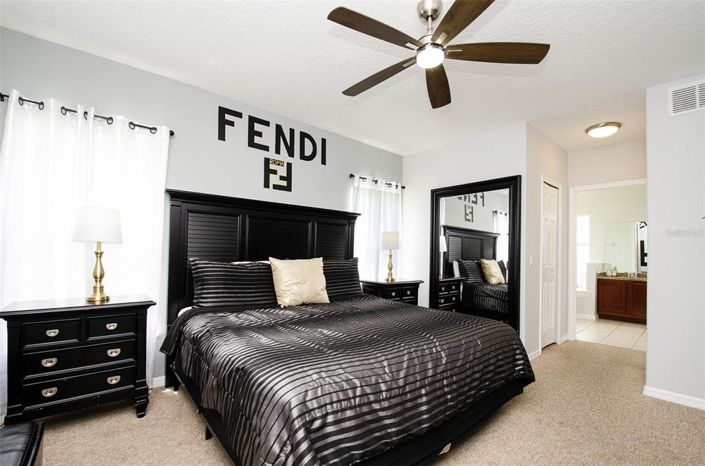 Image No.16-6 Bed Property for sale