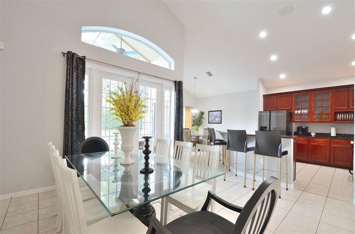 Image No.8-6 Bed Property for sale