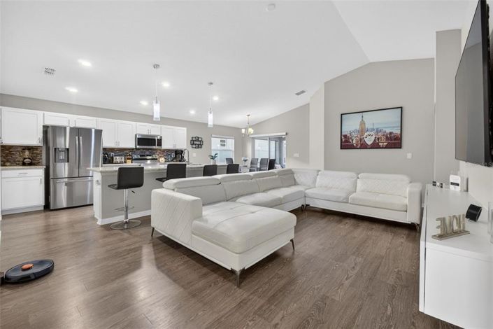 Image No.11-3 Bed Property for sale