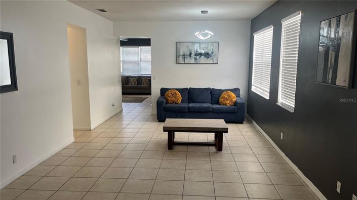 Image No.2-Propriété de 4 chambres à vendre à Davenport