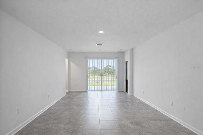 Image No.6-Propriété de 4 chambres à vendre à Kissimmee