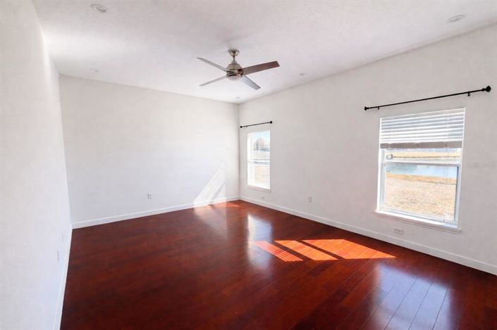 Image No.8-Propriété de 4 chambres à vendre à Kissimmee