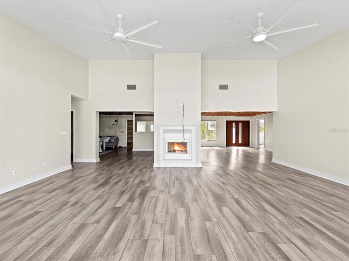 Image No.6-Propriété de 4 chambres à vendre à Clearwater