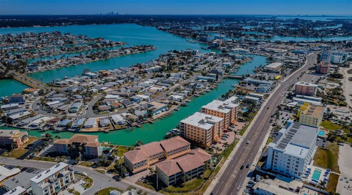 Image No.16-Propriété de 3 chambres à vendre à St. Petersburg