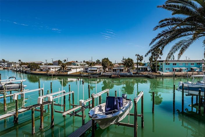 Image No.31-Propriété de 3 chambres à vendre à St. Petersburg