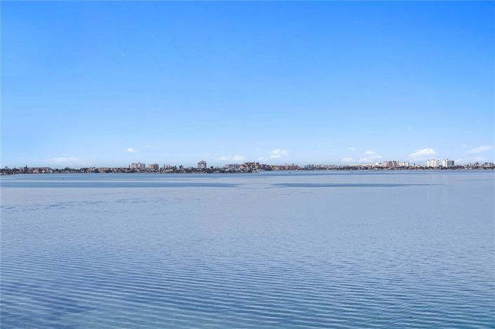 Image No.14-Propriété de 2 chambres à vendre à St. Petersburg