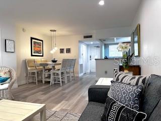 Image No.20-Propriété de 2 chambres à vendre à St. Petersburg