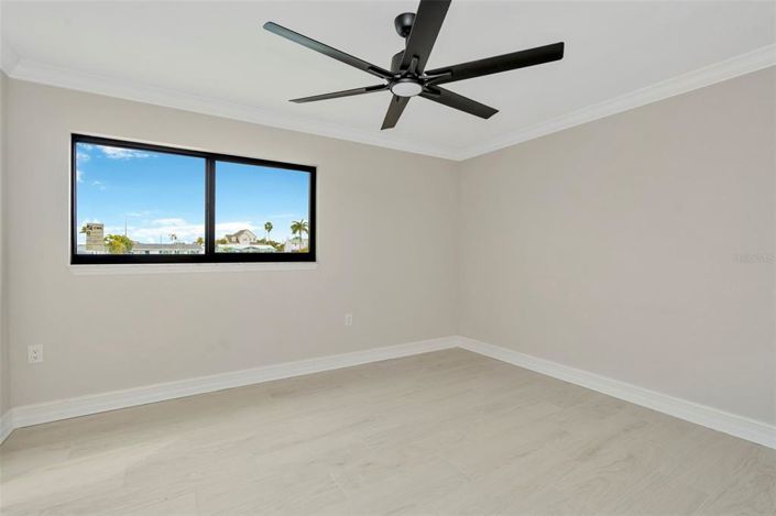 Image No.32-Propriété de 3 chambres à vendre à Treasure Island