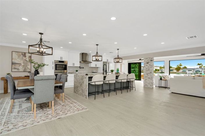 Image No.9-Propriété de 3 chambres à vendre à Treasure Island