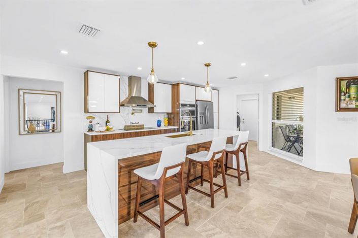 Image No.14-3 Bed Property for sale