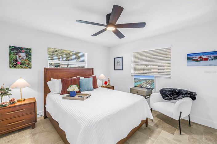 Image No.35-3 Bed Property for sale