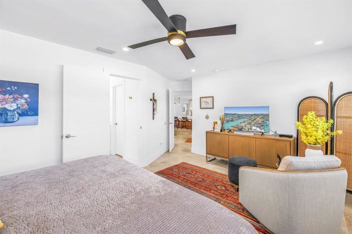 Image No.44-3 Bed Property for sale