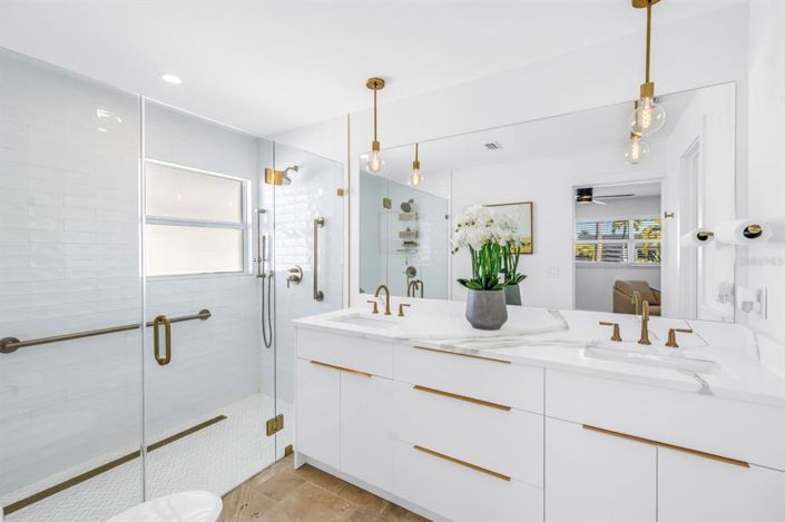 Image No.45-3 Bed Property for sale