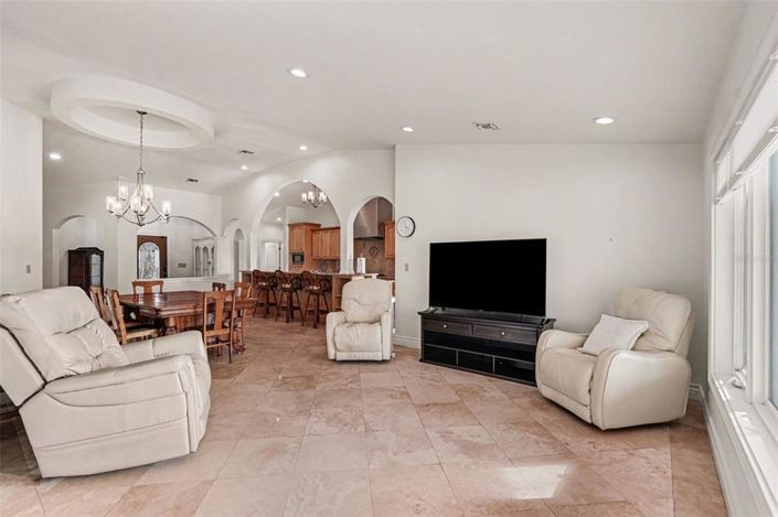 Image No.10-3 Bed Property for sale