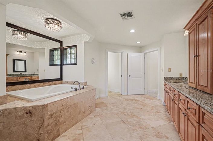 Image No.14-3 Bed Property for sale