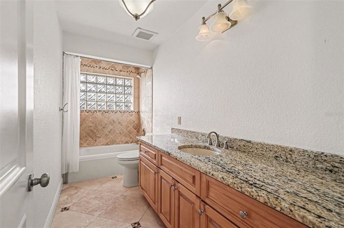 Image No.22-3 Bed Property for sale