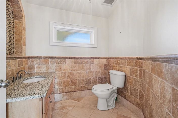 Image No.23-3 Bed Property for sale