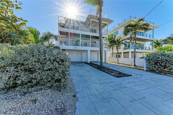 Image No.2-4 Bed Property for sale