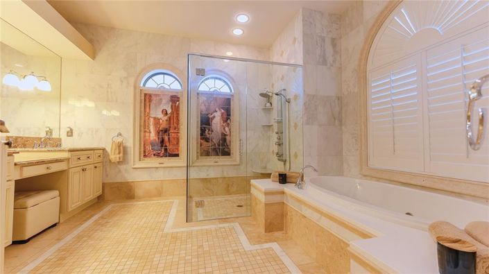 Image No.29-5 Bed Property for sale