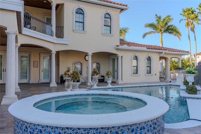 Image No.53-5 Bed Property for sale