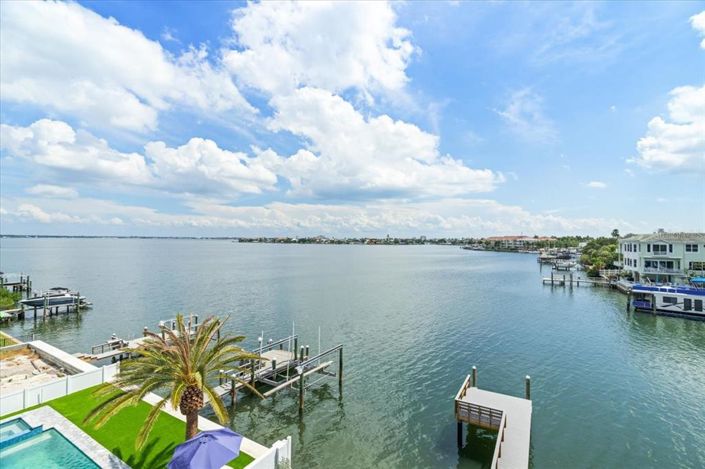 Image No.14-Propriété de 4 chambres à vendre à St. Pete Beach