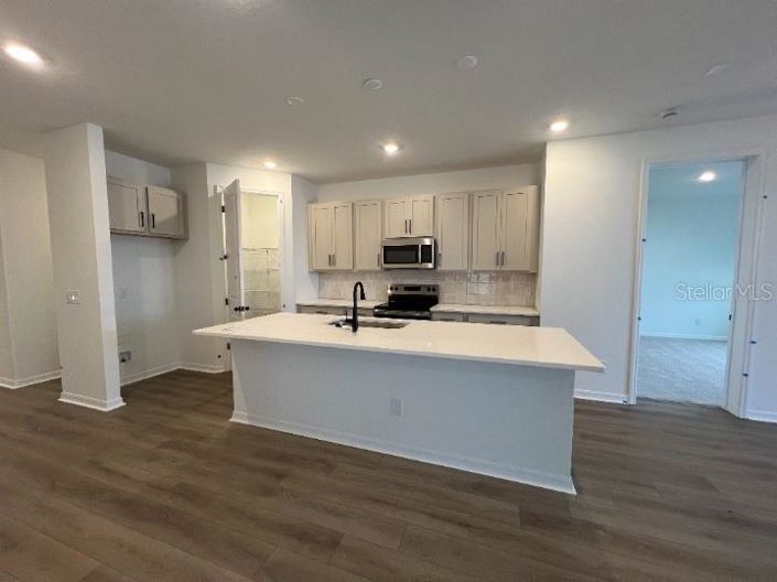 Image No.11-4 Bed Property for sale