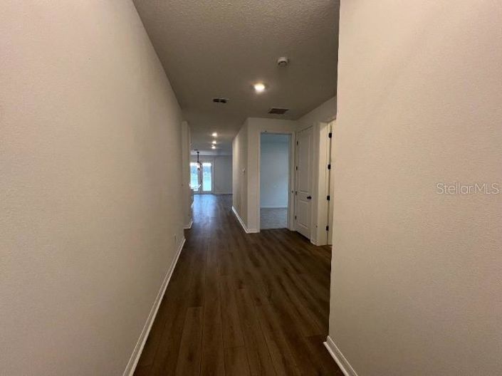 Image No.4-4 Bed Property for sale